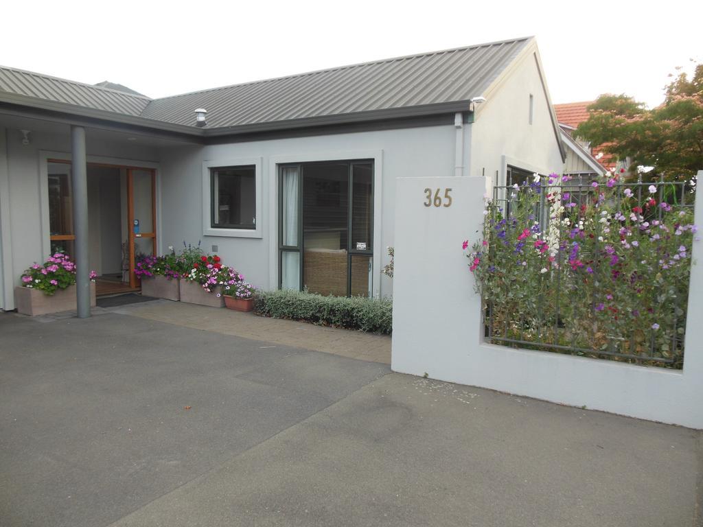 Garden Bed And Breakfast ไครสต์เชิร์ช ภายนอก รูปภาพ