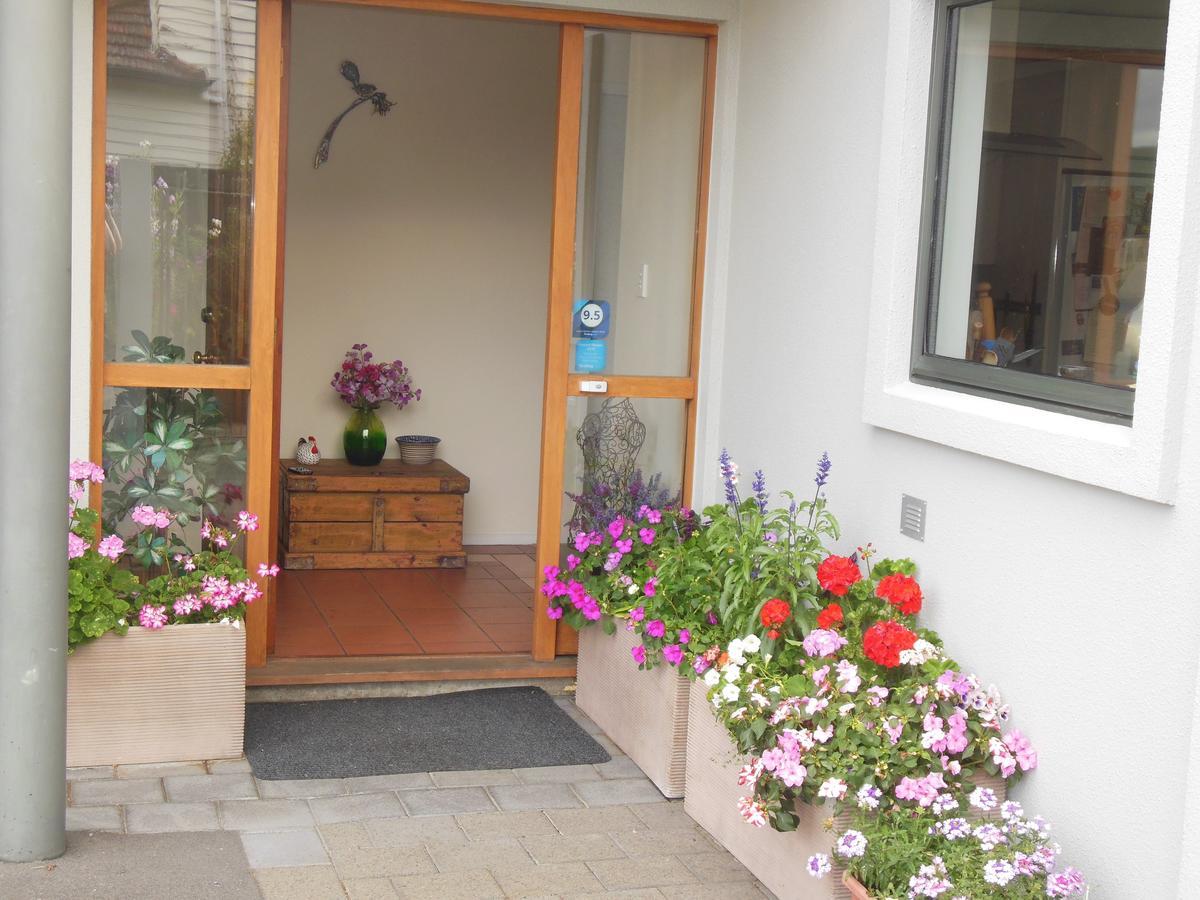 Garden Bed And Breakfast ไครสต์เชิร์ช ภายนอก รูปภาพ